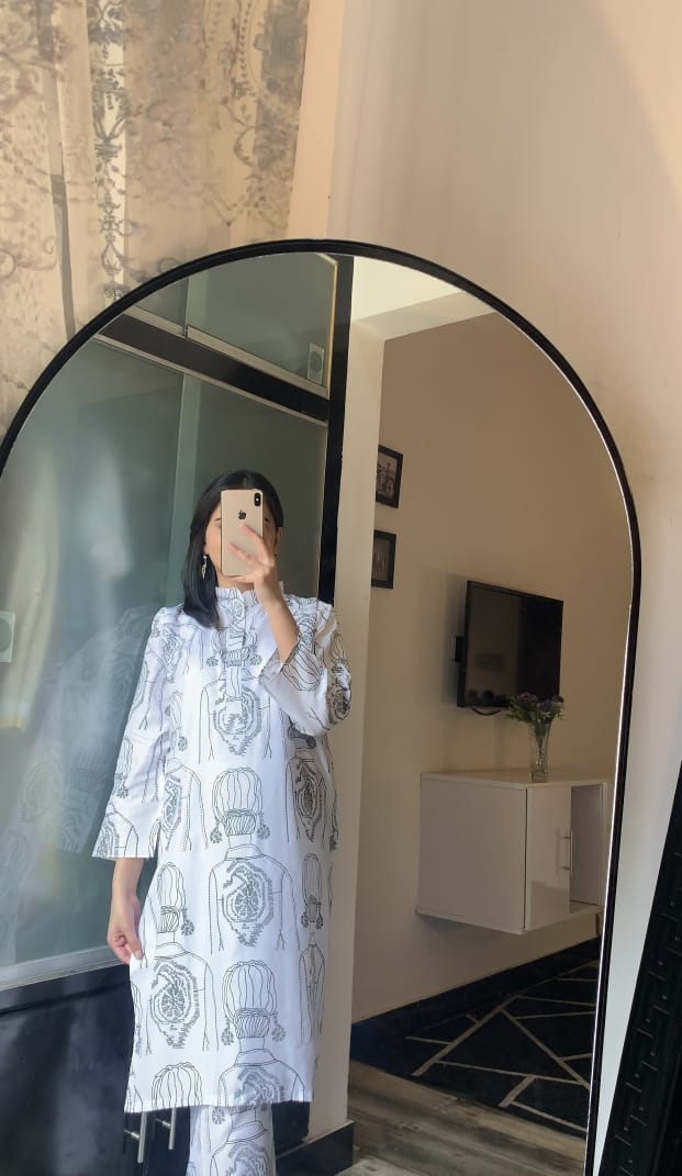 Lagcy (Stitched 2 Piece)